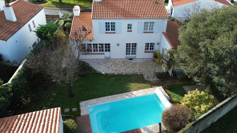 Maison - 164 m² - 8 pièces