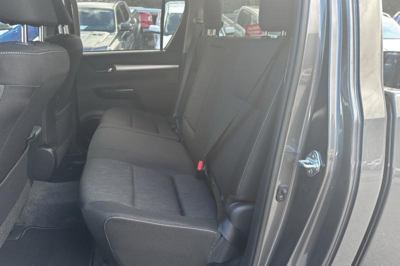 Toyota Hilux 2.8 D4-D 204 Bva Legende