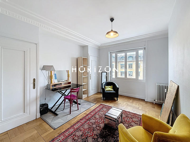 Appartement - 80 m² - 3 pièces