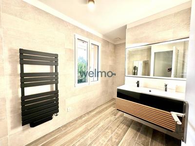 Maison - 181 m² - 6 pièces