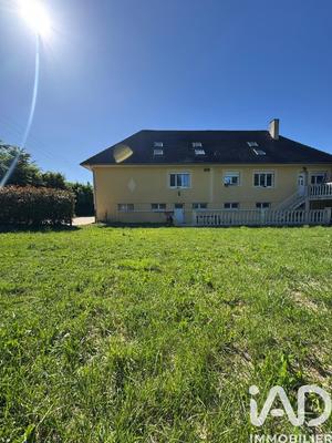 Maison - 320 m² - 8 pièces