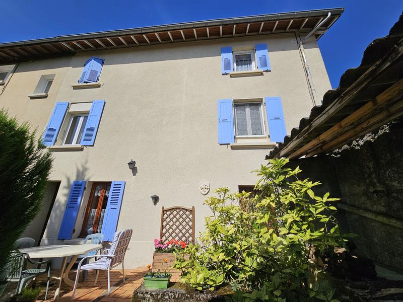 Maison de village - 200 m² - 8 pièces