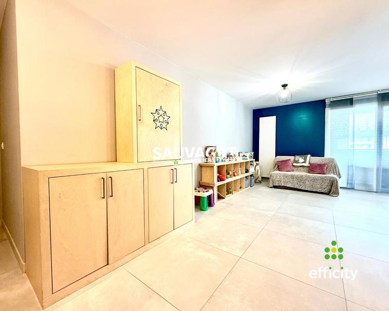 Appartement - 86 m² - 4 pièces