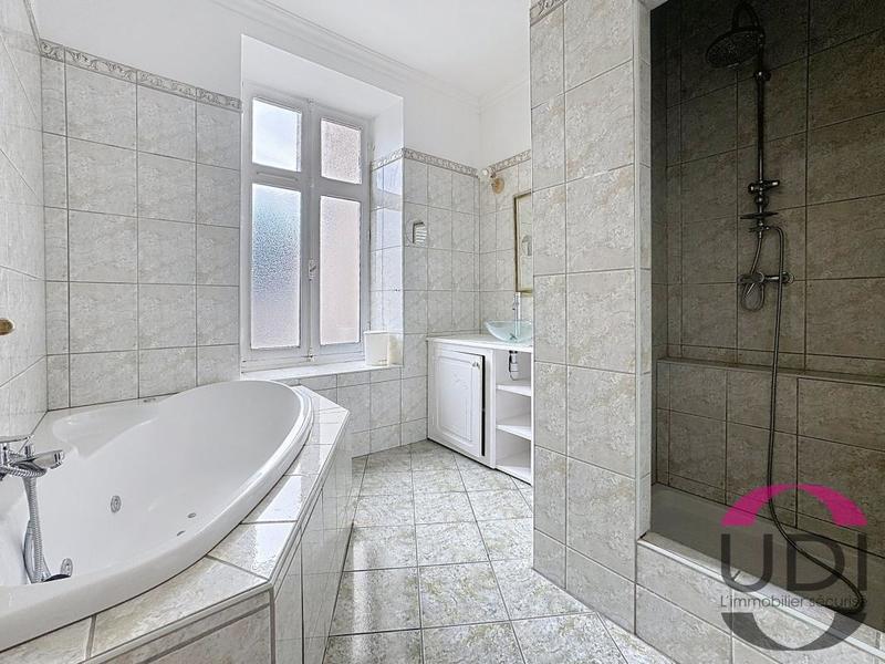 Appartement - 93 m² - 3 pièces