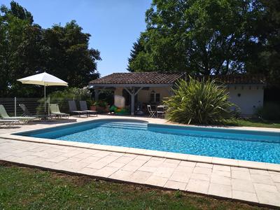 Maison - 240 m² - 7 pièces