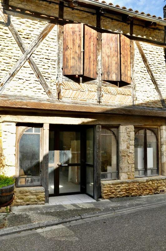 Maison - 260 m² - 12 pièces