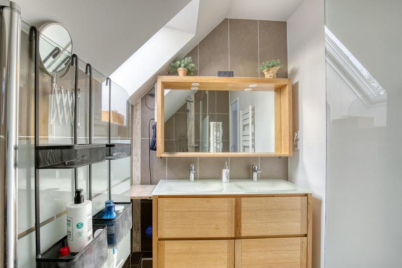 Maison - 128 m² - 7 pièces