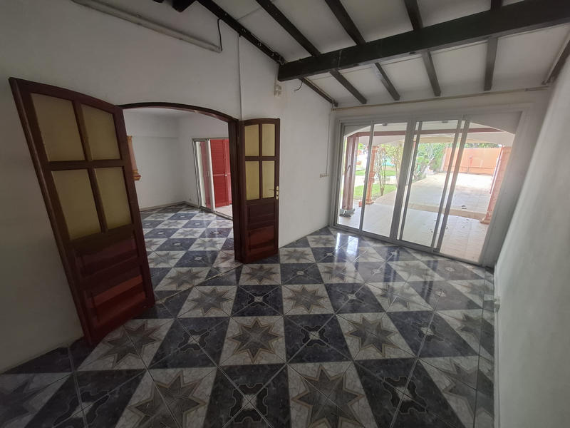 Maison - 120 m² - 9 pièces