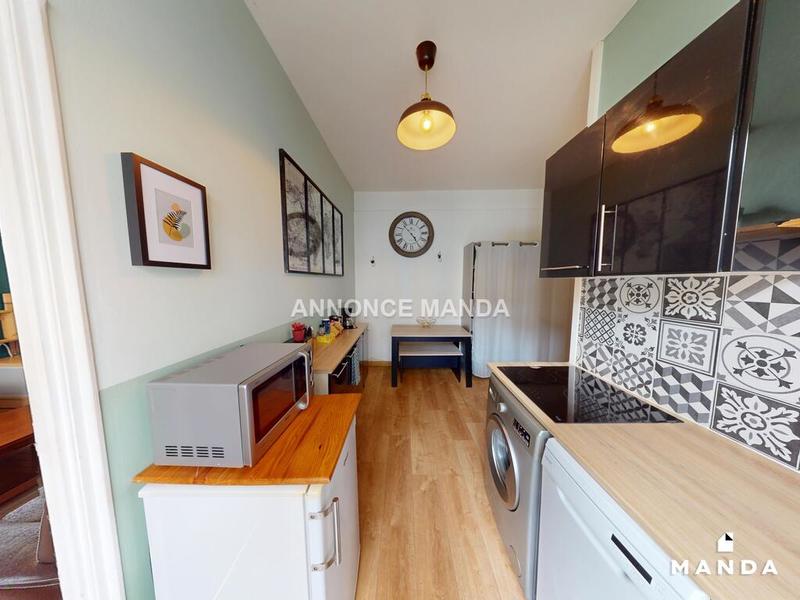 Studio - 30 m² - 1 pièce