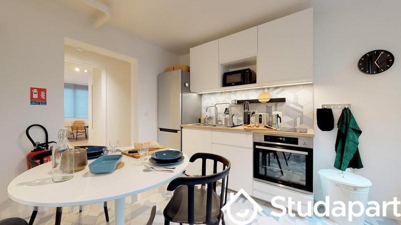 Chambre - 10 m² - 1 pièce