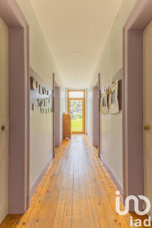 Maison - 257 m² - 8 pièces