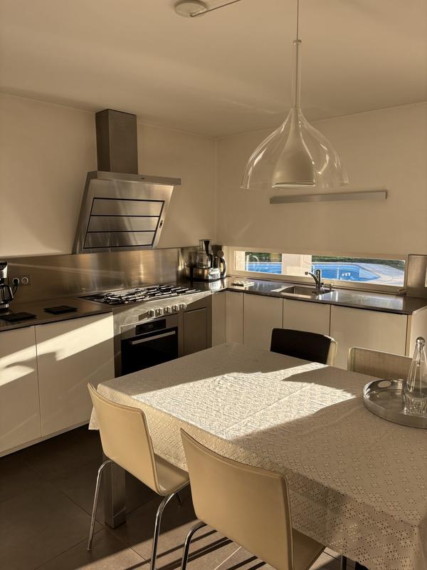 Villa - 200 m² - 5 pièces