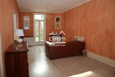 Maison traditionnelle - 109 m² - 5 pièces