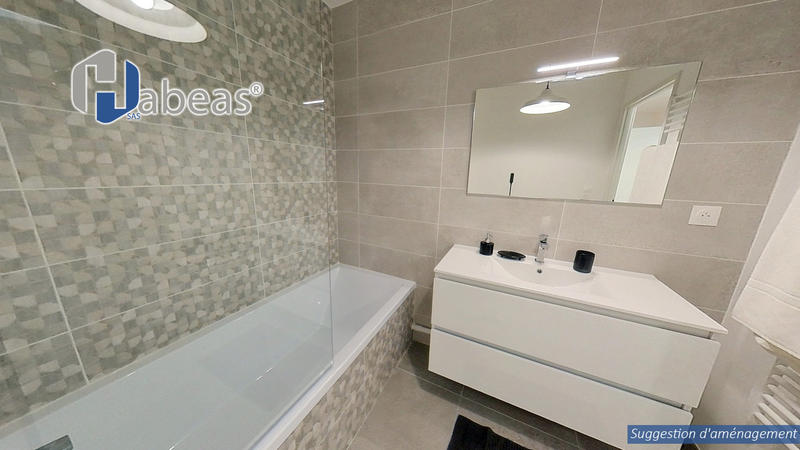 Appartement - 81 m² - 3 pièces