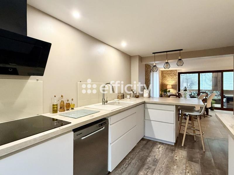 Maison - 138 m² - 6 pièces