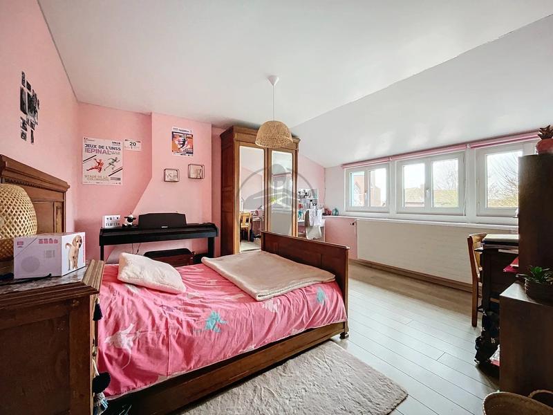 Maison - 229 m² - 8 pièces