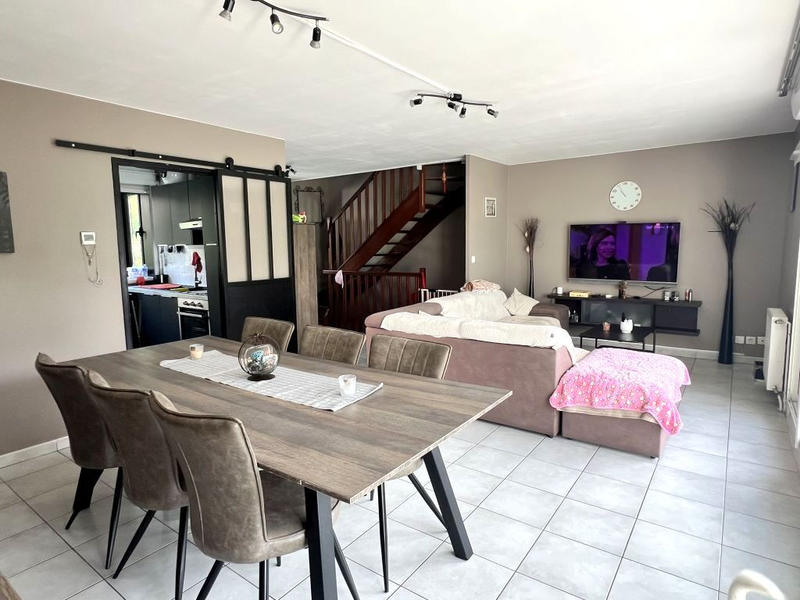 Maison - 102 m² - 5 pièces