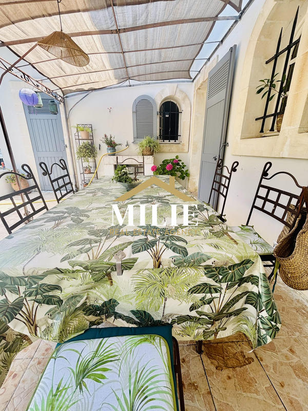 Villa - 350 m² - 10 pièces