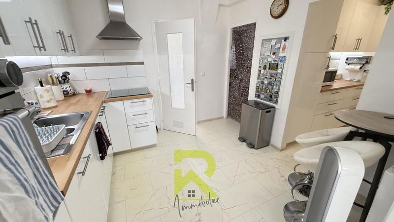 Villa - 90 m² - 5 pièces