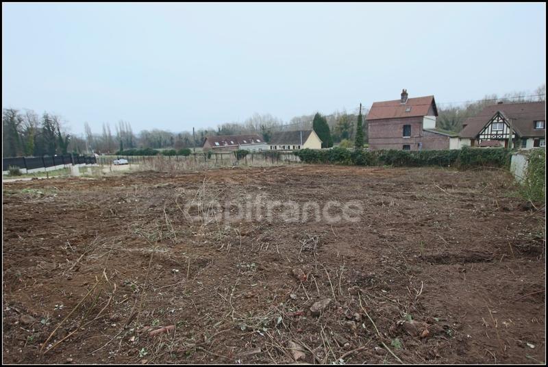 Terrain constructible - 1 106 m²