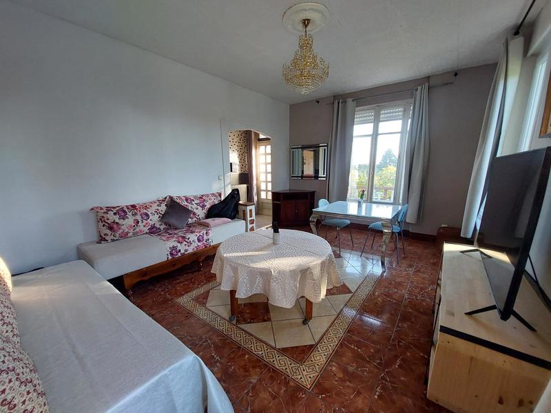 Maison - 123 m² - 8 pièces