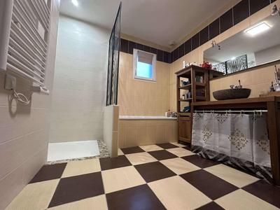 Pavillon - 114 m² - 6 pièces