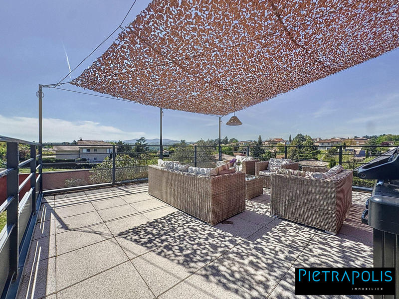 Maison contemporaine - 322 m² - 8 pièces