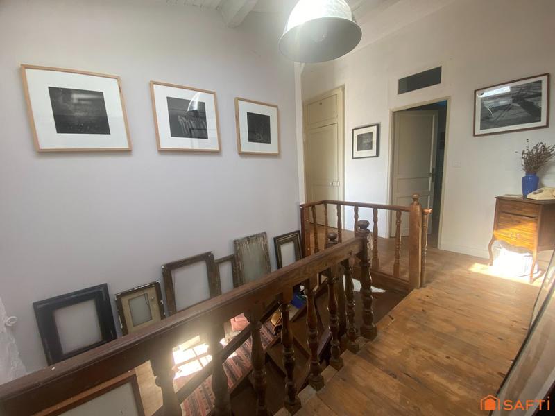 Maison - 281 m² - 7 pièces