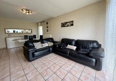 Maison - 97 m² - 5 pièces