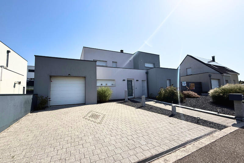 Maison - 145 m² - 5 pièces