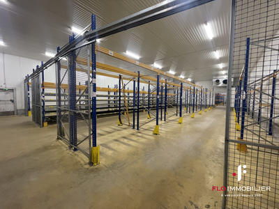 Local d'activités - 2 272 m²