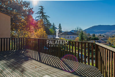 Maison - 104 m² - 5 pièces