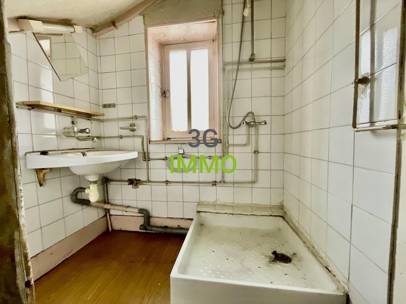 Immeuble - 60 m² - 5 pièces