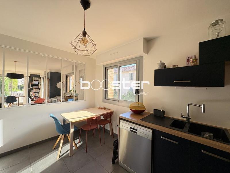 Appartement ancien - 87 m² - 4 pièces