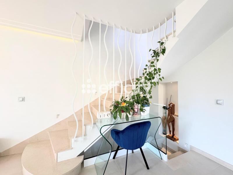 Maison - 170 m² - 7 pièces