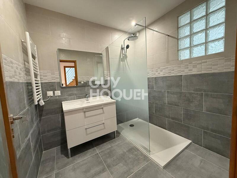 Maison - 181 m² - 7 pièces