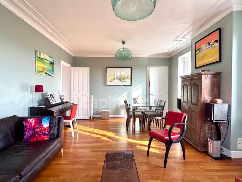 Appartement - 100 m² - 5 pièces