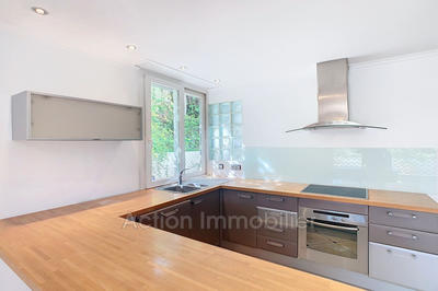 Appartement - 81 m² - 3 pièces