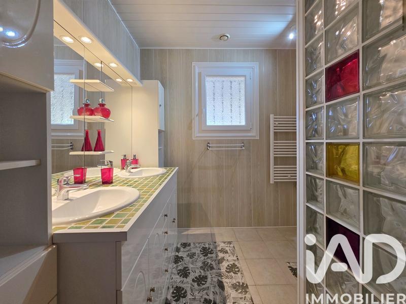 Maison - 111 m² - 5 pièces