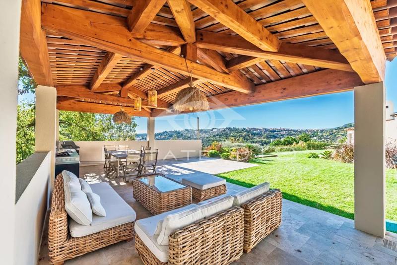 Villa - 400 m² - 8 pièces