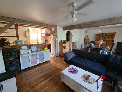 Maison - 92 m² - 5 pièces