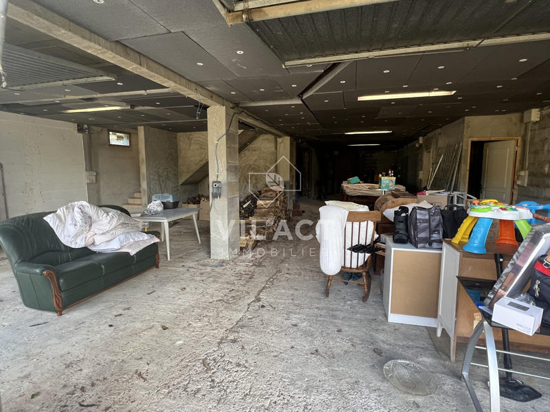 Maison - 222 m² - 7 pièces
