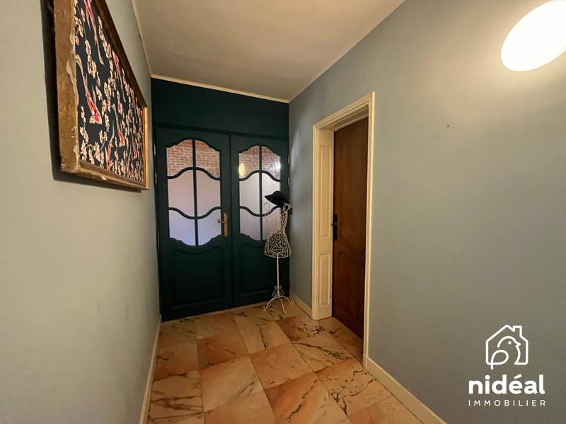 Maison - 230 m² - 7 pièces