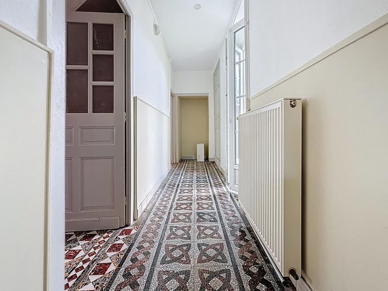 Maison - 217 m² - 6 pièces