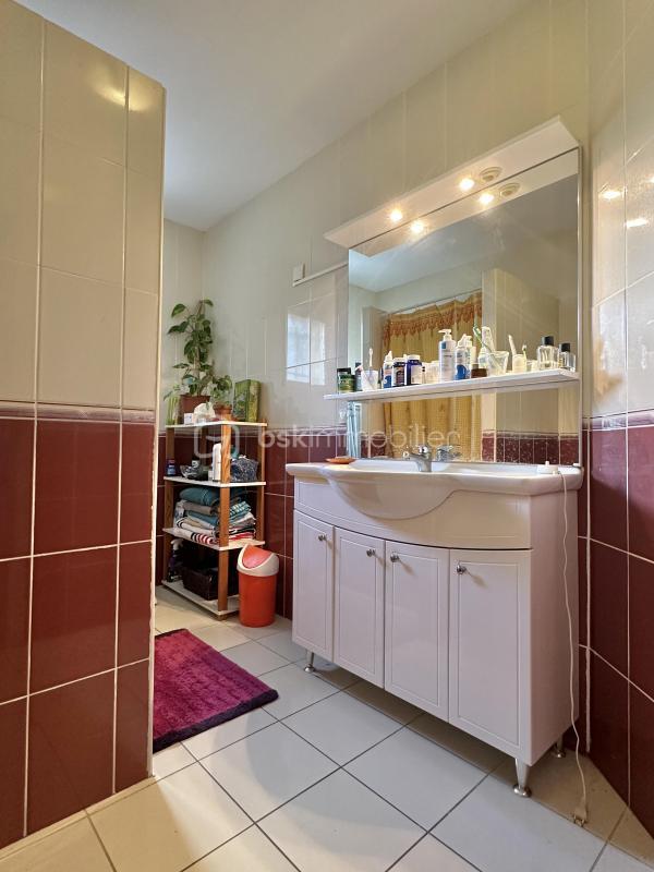 Pavillon - 130 m² - 7 pièces