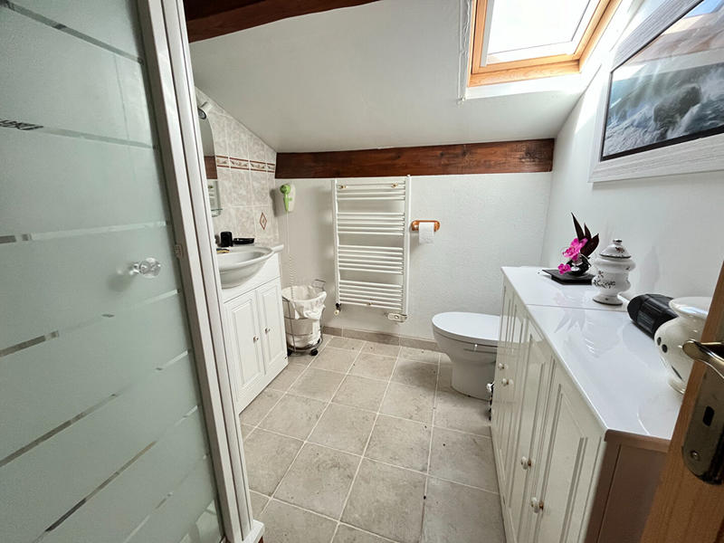 Villa - 216 m² - 8 pièces