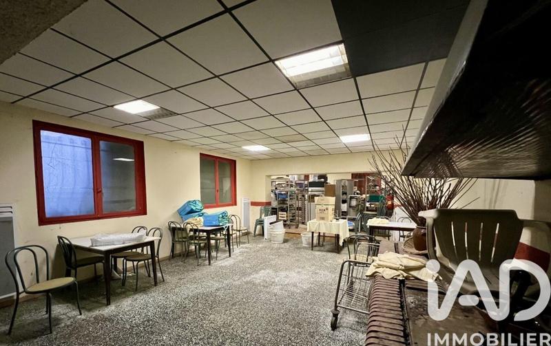 Maison - 300 m² - 7 pièces