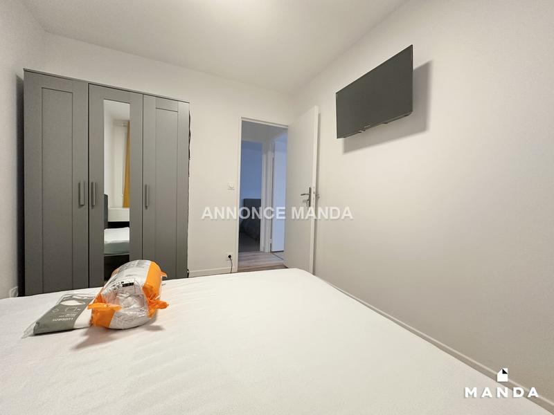 Chambre - 9 m² - 5 pièces