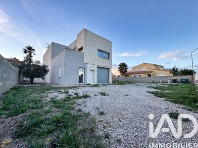 Maison - 269 m² - 4 pièces