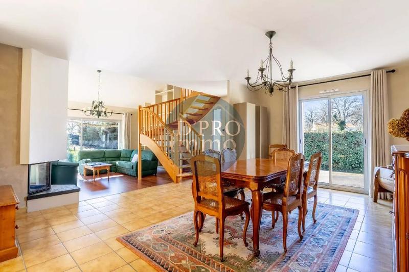 Maison - 153 m² - 7 pièces